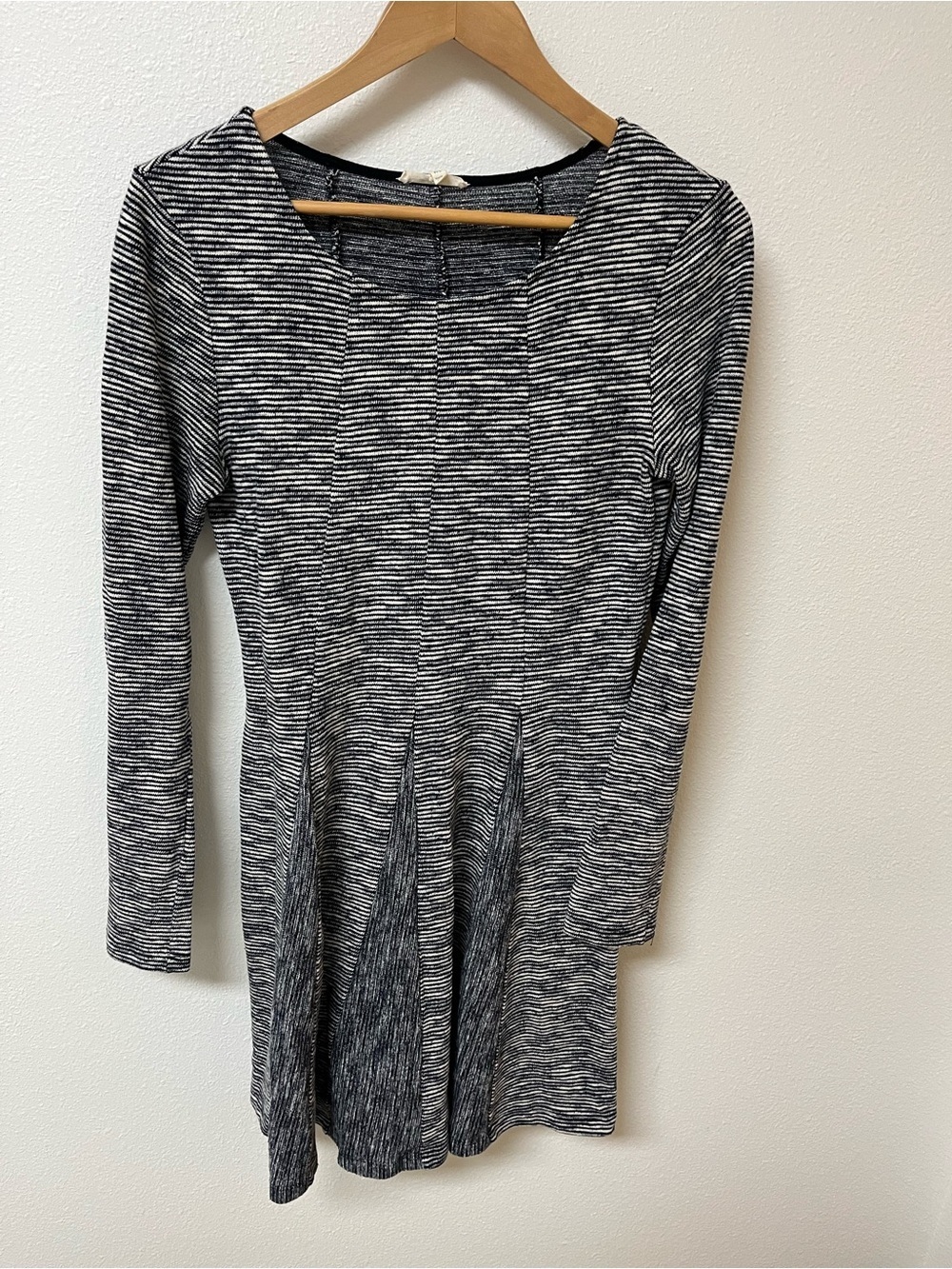 Mystree Long Sleeve navy and cream Striped Fit & Flare Dress women’s size M